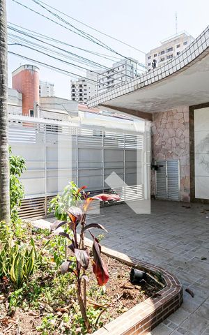 Casa à venda com 359m², 4 quartos e 3 vagasGaragem