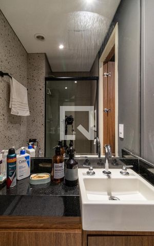 Apartamento para alugar com 80m², 1 quarto e 1 vaga Apartamento para alugar com 80m², 1 quarto e 1 vagaBanheiro da Suíte