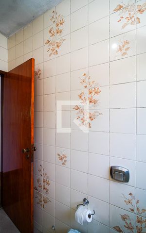 Casa para alugar com 234m², 3 quartos e 6 vagas Casa para alugar com 234m², 3 quartos e 6 vagasBanheiro