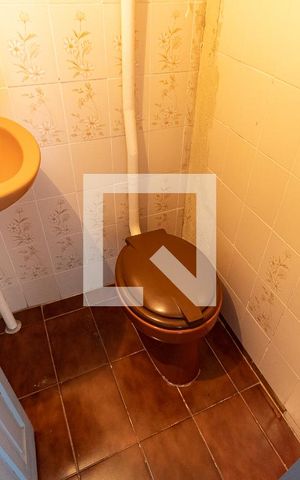 Casa à venda com 500m², 8 quartos e 5 vagas Casa à venda com 500m², 8 quartos e 5 vagasBanheiro de Serviço da Casa 1