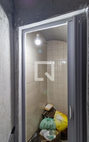 Casa à venda com 500m², 8 quartos e 5 vagas Casa à venda com 500m², 8 quartos e 5 vagasBanheiro de Serviço da Casa 2