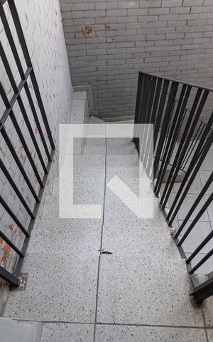 Casa à venda com 500m², 8 quartos e 5 vagas Casa à venda com 500m², 8 quartos e 5 vagasEscada da Casa 1