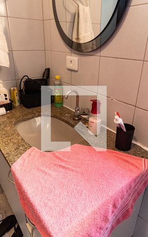 Casa à venda com 500m², 8 quartos e 5 vagas Casa à venda com 500m², 8 quartos e 5 vagasBanheiro da Suíte 1 da Casa 1