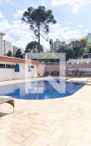 Apartamento para alugar com 70m², 2 quartos e 1 vagaÁrea comum - Piscina