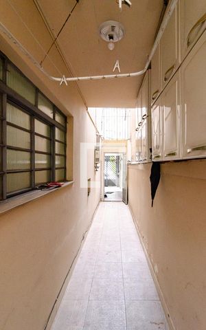 Casa à venda com 196m², 4 quartos e 2 vagasCorredor