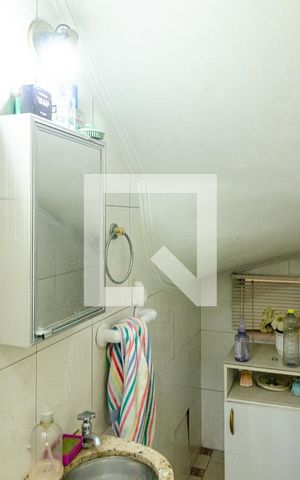 Casa à venda com 196m², 4 quartos e 2 vagasLavabo