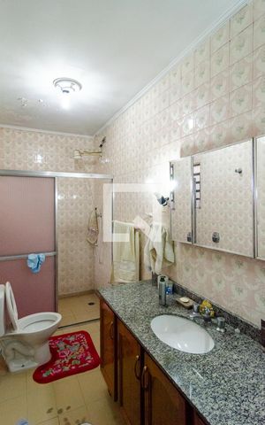 Casa à venda com 196m², 4 quartos e 2 vagasBanheiro Social