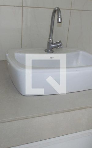 Apartamento à venda com 71m², 2 quartos e sem vagaBanheiro