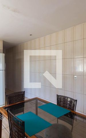 Casa à venda com 125m², 1 quarto e 2 vagas Casa à venda com 125m², 1 quarto e 2 vagasCozinha