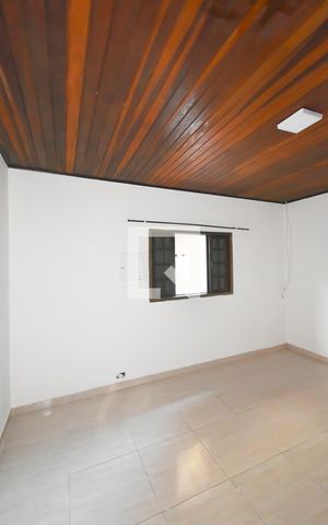 Casa para alugar com 27m², 1 quarto e sem vaga Casa para alugar com 27m², 1 quarto e sem vagaQuarto