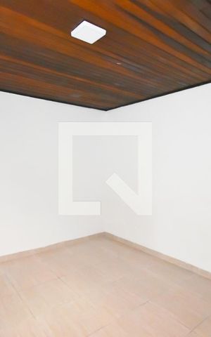 Casa para alugar com 27m², 1 quarto e sem vaga Casa para alugar com 27m², 1 quarto e sem vagaQuarto