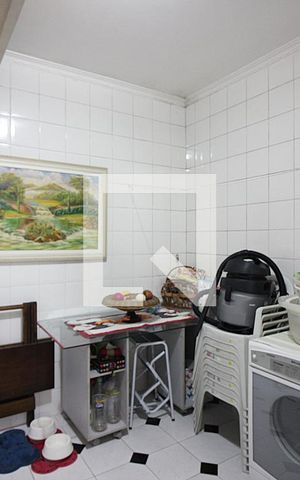Casa à venda com 204m², 3 quartos e 2 vagasÁrea de Serviço