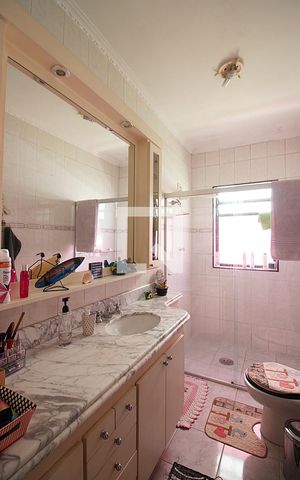 Casa à venda com 204m², 3 quartos e 2 vagasBanheiro Social