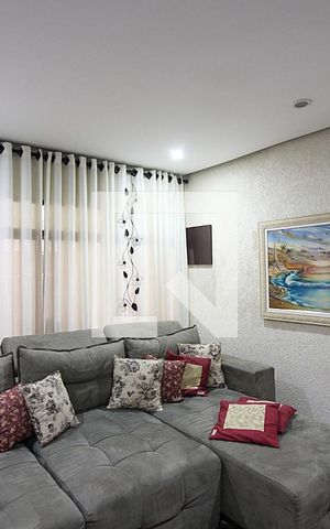 Casa à venda com 204m², 3 quartos e 2 vagasSala 