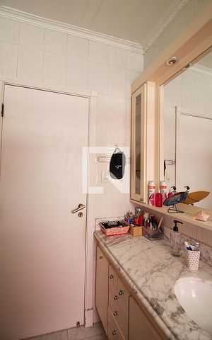 Casa à venda com 204m², 3 quartos e 2 vagasBanheiro Social