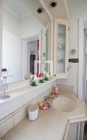 Casa à venda com 204m², 3 quartos e 2 vagasBanheiro do Quarto 2 - Suíte