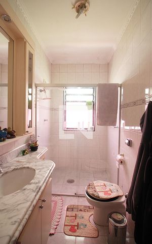 Casa à venda com 204m², 3 quartos e 2 vagasBanheiro Social