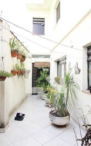 Casa à venda com 204m², 3 quartos e 2 vagasQuintal