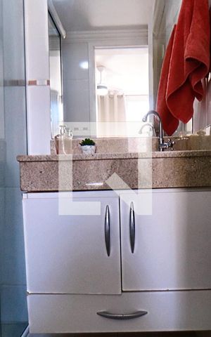 Apartamento à venda com 60m², 3 quartos e 1 vaga Apartamento à venda com 60m², 3 quartos e 1 vagaBanheiro