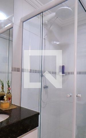 Apartamento à venda com 60m², 3 quartos e 1 vaga Apartamento à venda com 60m², 3 quartos e 1 vagaBanheiro