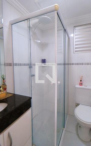 Apartamento à venda com 60m², 3 quartos e 1 vaga Apartamento à venda com 60m², 3 quartos e 1 vagaBanheiro