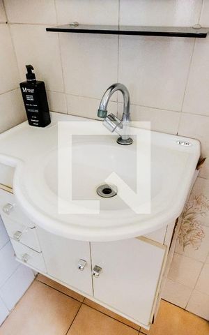 Casa à venda com 200m², 3 quartos e 6 vagas Casa à venda com 200m², 3 quartos e 6 vagasPia