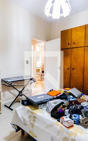Casa à venda com 200m², 3 quartos e 6 vagas Casa à venda com 200m², 3 quartos e 6 vagasSuíte