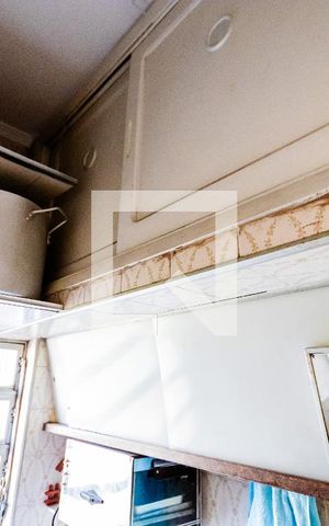 Casa à venda com 200m², 3 quartos e 6 vagas Casa à venda com 200m², 3 quartos e 6 vagasArmário