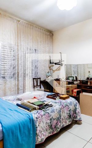 Casa à venda com 200m², 3 quartos e 6 vagas Casa à venda com 200m², 3 quartos e 6 vagasQuarto 1