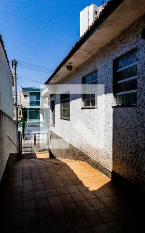 Casa à venda com 200m², 3 quartos e 6 vagas Casa à venda com 200m², 3 quartos e 6 vagasGaragem