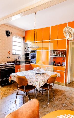 Casa à venda com 200m², 3 quartos e 6 vagas Casa à venda com 200m², 3 quartos e 6 vagasCozinha