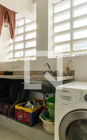 Apartamento à venda com 164m², 3 quartos e 1 vagaÁrea de Serviço