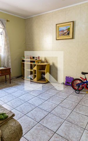 Casa à venda com 155m², 3 quartos e 2 vagasSala