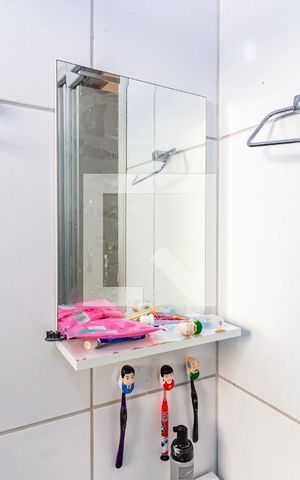 Casa à venda com 155m², 3 quartos e 2 vagasBanheiro