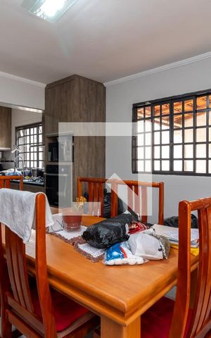 Casa à venda com 100m², 3 quartos e 4 vagas Casa à venda com 100m², 3 quartos e 4 vagasSala de Jantar