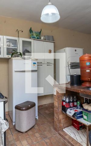Casa à venda com 100m², 3 quartos e 4 vagas Casa à venda com 100m², 3 quartos e 4 vagasÁrea de Serviço
