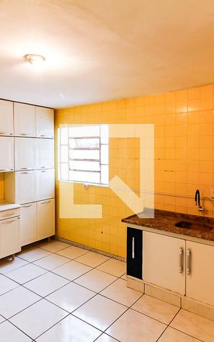 Casa à venda com 150m², 3 quartos e 2 vagas Casa à venda com 150m², 3 quartos e 2 vagasCozinha