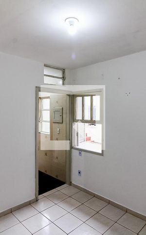 Casa à venda com 150m², 3 quartos e 2 vagas Casa à venda com 150m², 3 quartos e 2 vagasEdícula - Quarto
