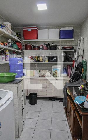 Casa para alugar com 200m², 4 quartos e 2 vagas Casa para alugar com 200m², 4 quartos e 2 vagasÁrea de Serviço