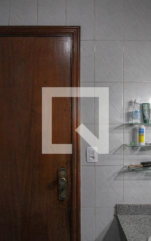 Casa para alugar com 200m², 4 quartos e 2 vagas Casa para alugar com 200m², 4 quartos e 2 vagasBanheiro da Suíte