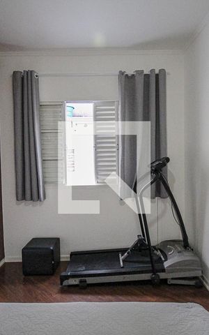 Casa para alugar com 200m², 4 quartos e 2 vagas Casa para alugar com 200m², 4 quartos e 2 vagasQuarto 1