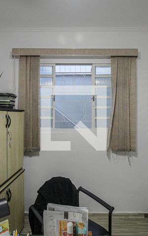 Casa para alugar com 200m², 4 quartos e 2 vagas Casa para alugar com 200m², 4 quartos e 2 vagasEscritório