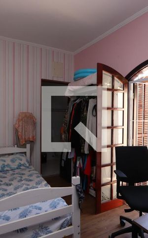 Casa à venda com 266m², 4 quartos e 2 vagasSuíte 3