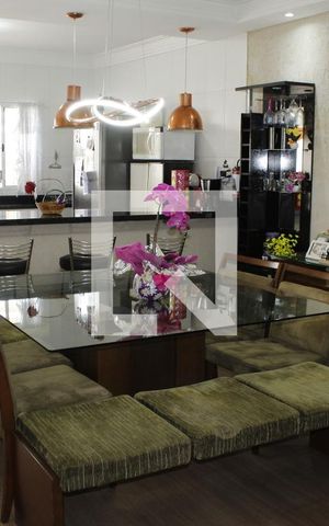 Casa à venda com 340m², 3 quartos e NaN vagasSala de jantar