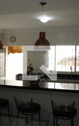 Casa à venda com 340m², 3 quartos e NaN vagasDetalhe