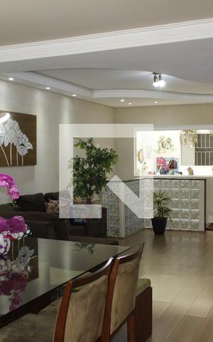 Casa à venda com 340m², 3 quartos e NaN vagasDetalhe