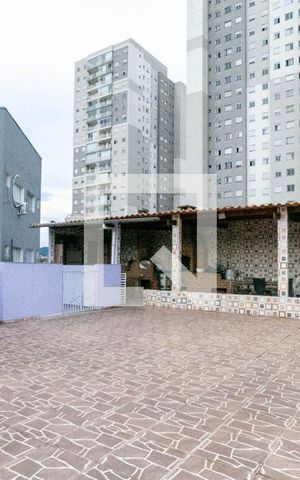 Casa à venda com 280m², 5 quartos e 3 vagas Casa à venda com 280m², 5 quartos e 3 vagasCobertura
