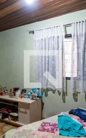 Casa à venda com 280m², 5 quartos e 3 vagas Casa à venda com 280m², 5 quartos e 3 vagasQuarto térreo