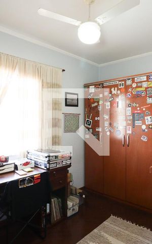 Casa à venda com 196m², 3 quartos e 3 vagasSuíte 3