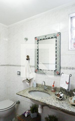 Casa à venda com 196m², 3 quartos e 3 vagasLavabo